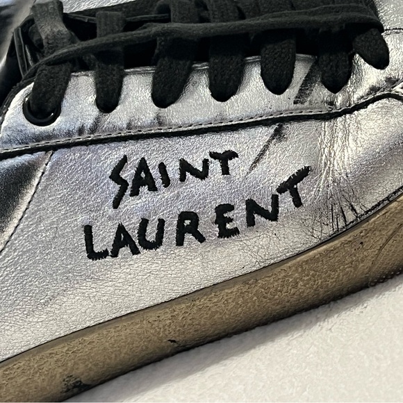 Yves Saint Laurent Metallic Court Classic - Picture 5 of 8